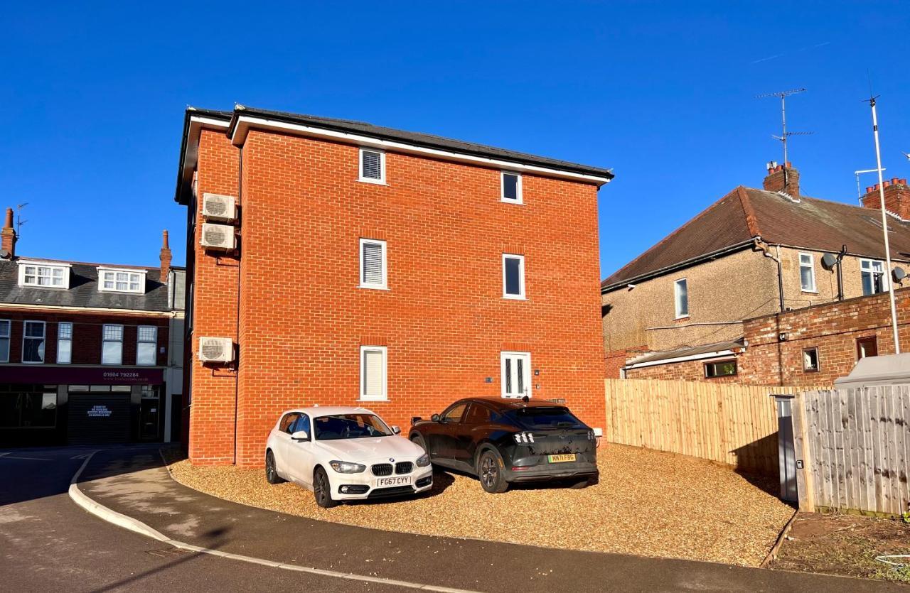 Superb Modern Flat In Northampton, Parking &Ev Apartment Luaran gambar