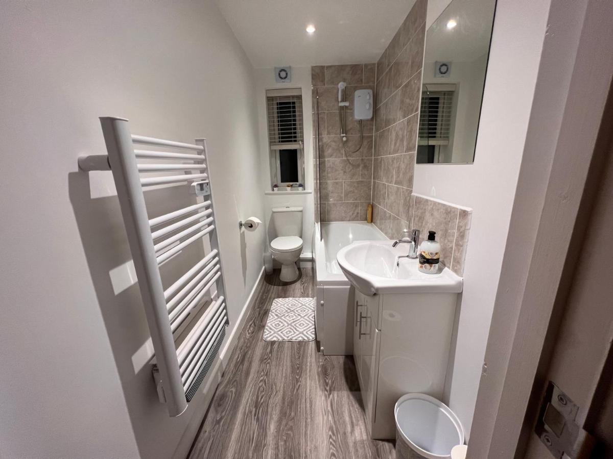 Superb Modern Flat In Northampton, Parking &Ev Apartment Luaran gambar